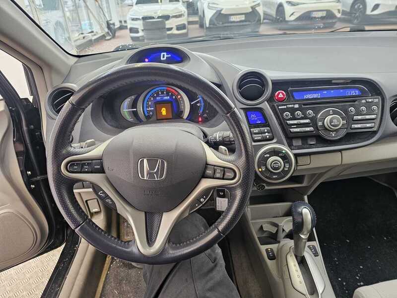 Honda Insight vaihtoauto