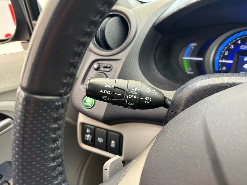 Honda Insight vaihtoauto