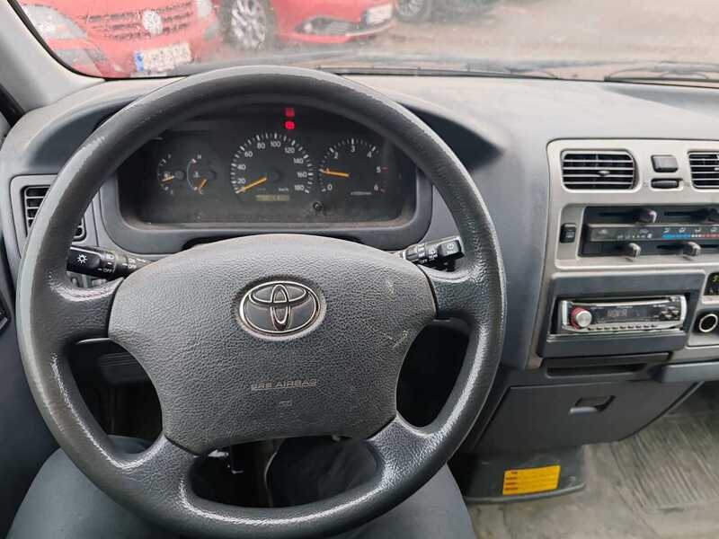 Toyota Hiace vaihtoauto