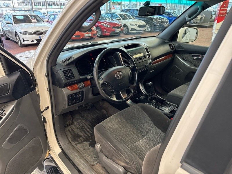 Toyota Land Cruiser vaihtoauto