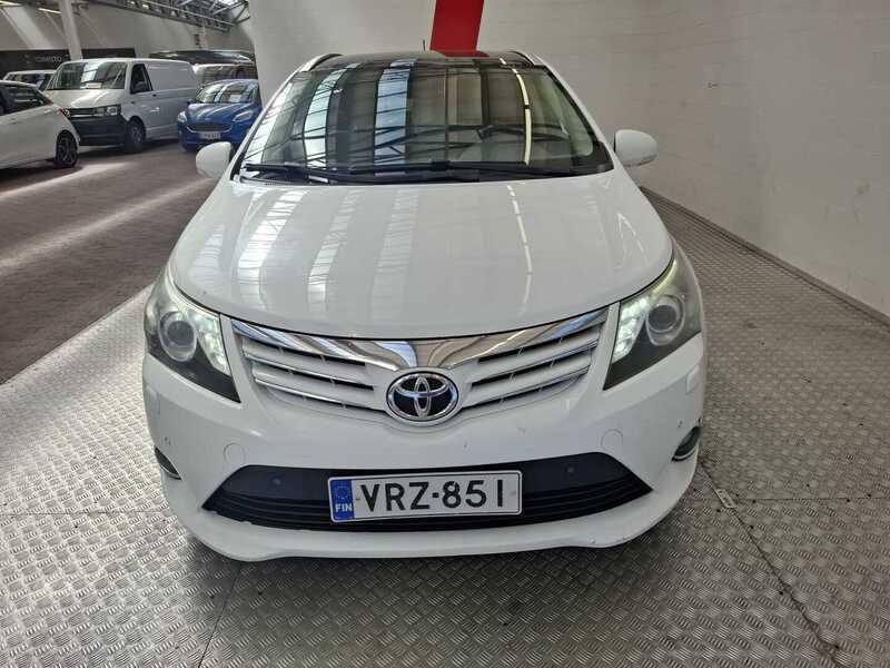 Toyota Avensis vaihtoauto