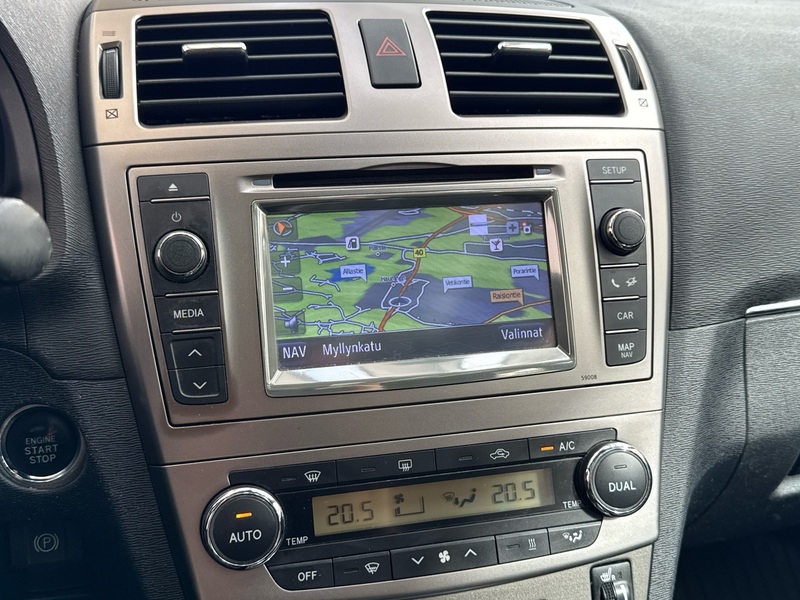 Toyota Avensis vaihtoauto