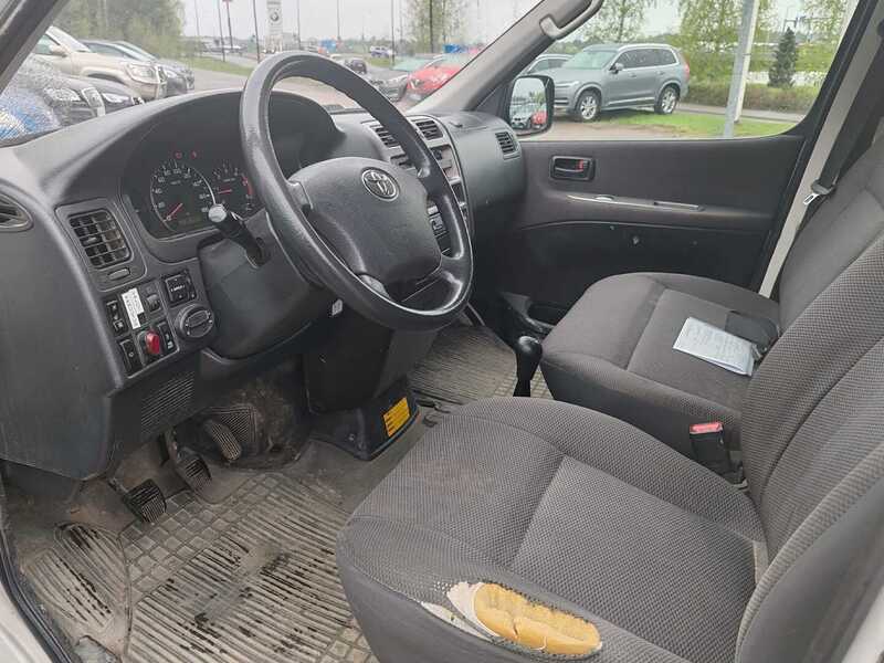 Toyota Hiace vaihtoauto