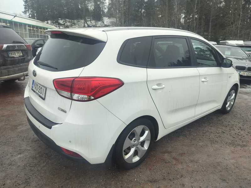 Kia Carens vaihtoauto