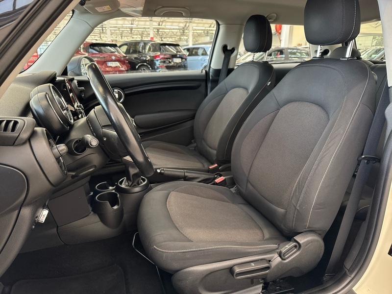 Mini Hatchback vaihtoauto