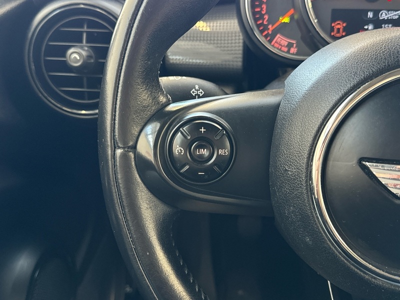 Mini Hatchback vaihtoauto