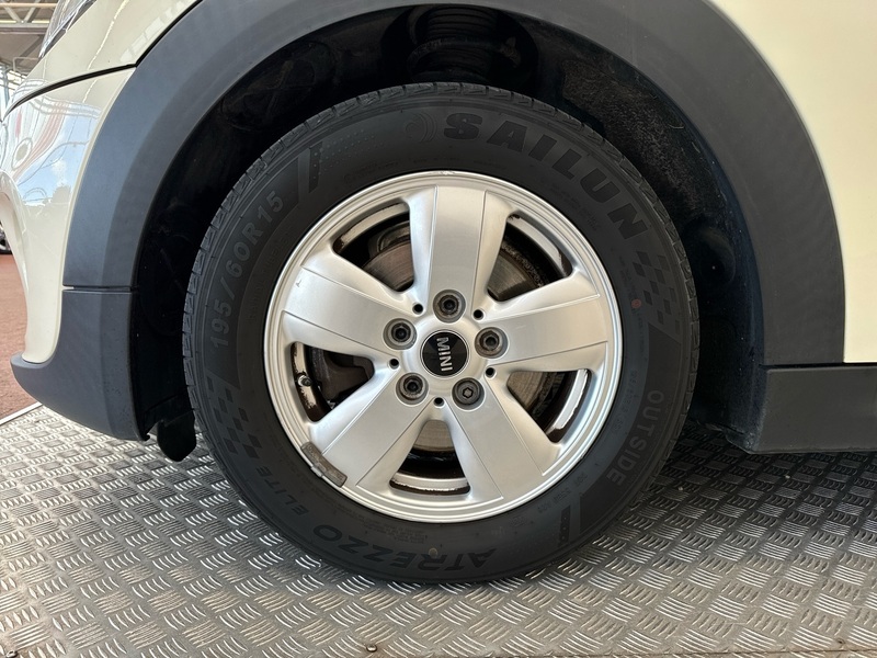 Mini Hatchback vaihtoauto