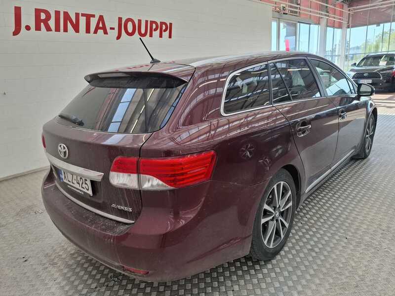 Toyota Avensis vaihtoauto