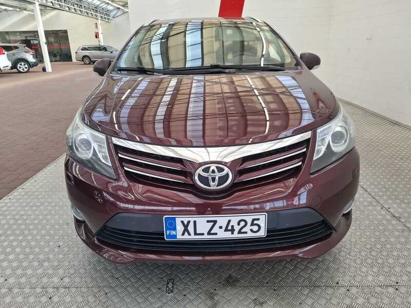 Toyota Avensis vaihtoauto