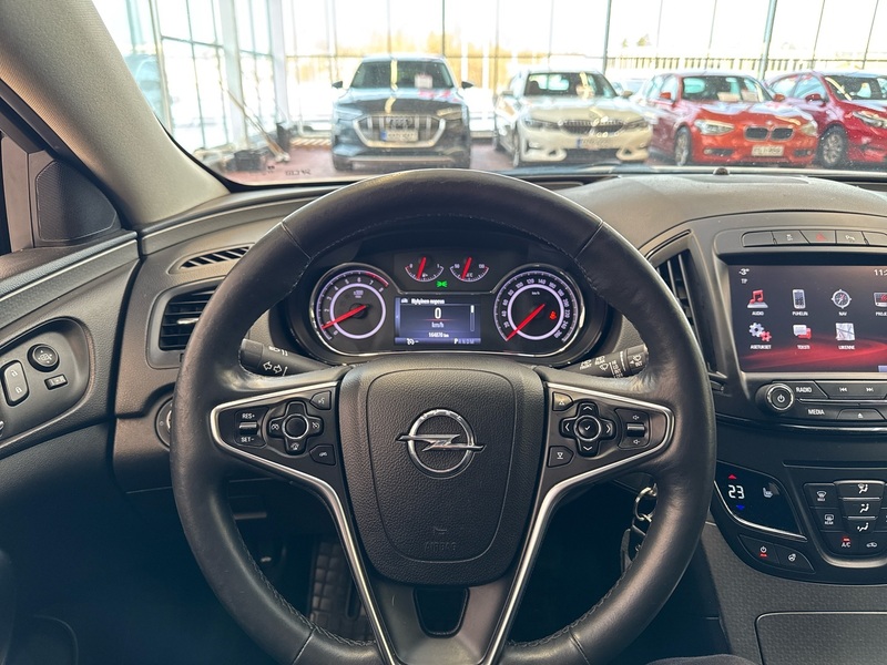 Opel Insignia vaihtoauto