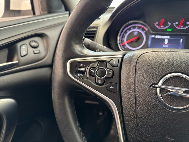 Opel Insignia vaihtoauto