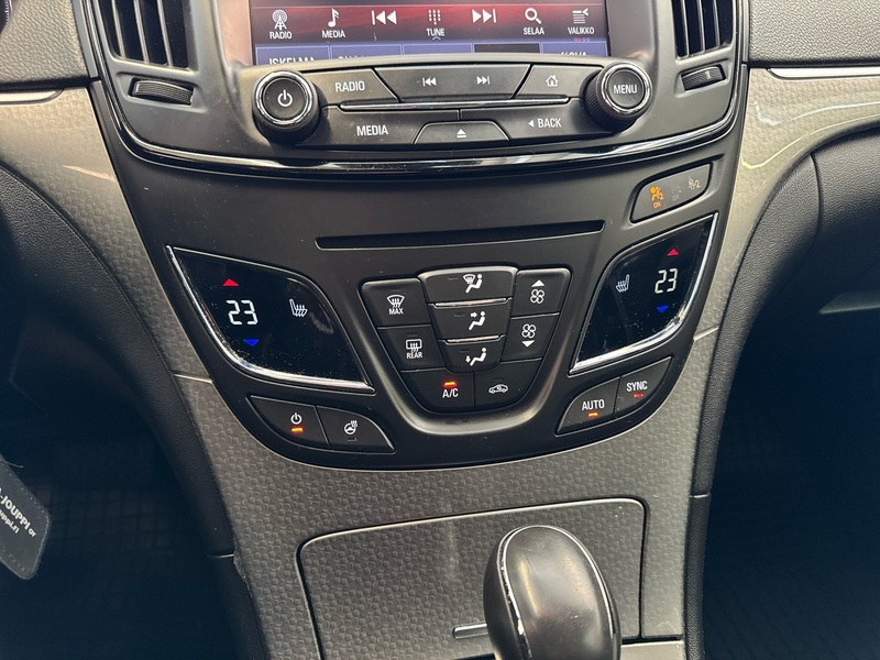 Opel Insignia vaihtoauto