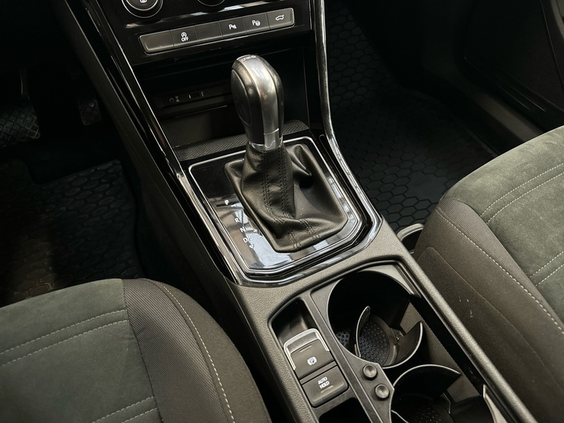 Volkswagen Touran vaihtoauto