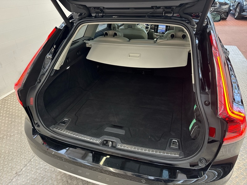 Volvo V90 Cross Country vaihtoauto