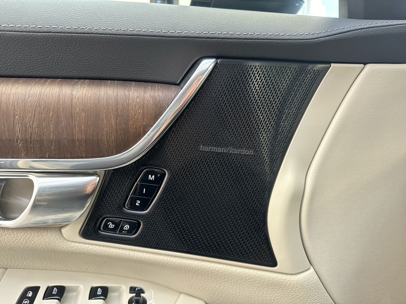 Volvo V90 Cross Country vaihtoauto