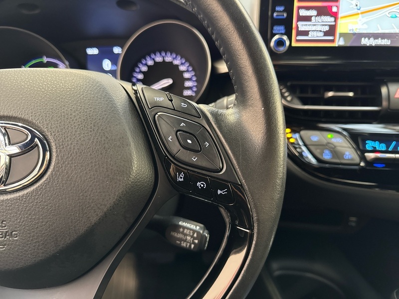 Toyota C-HR vaihtoauto