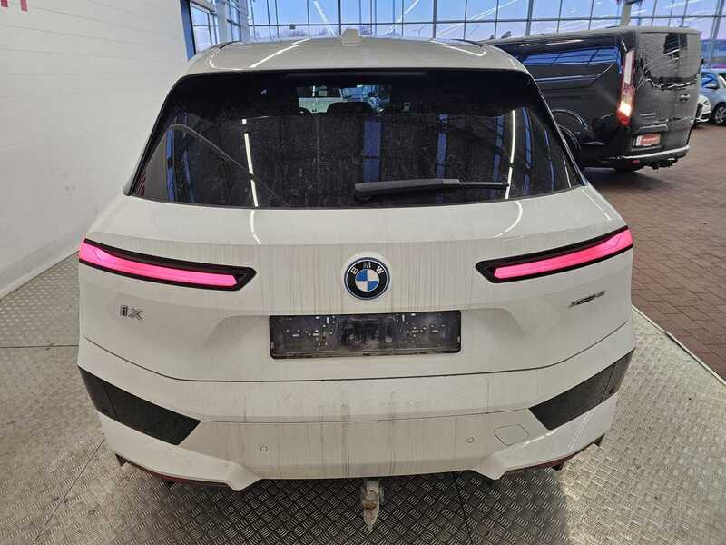BMW iX vaihtoauto