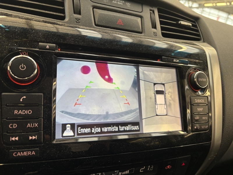 Nissan Navara vaihtoauto