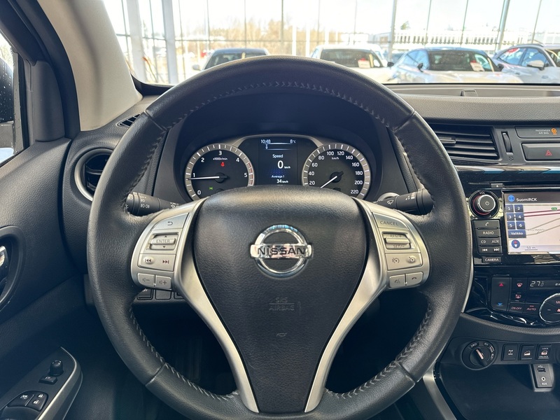 Nissan Navara vaihtoauto