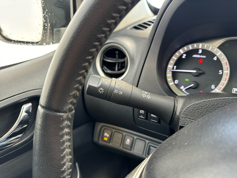 Nissan Navara vaihtoauto