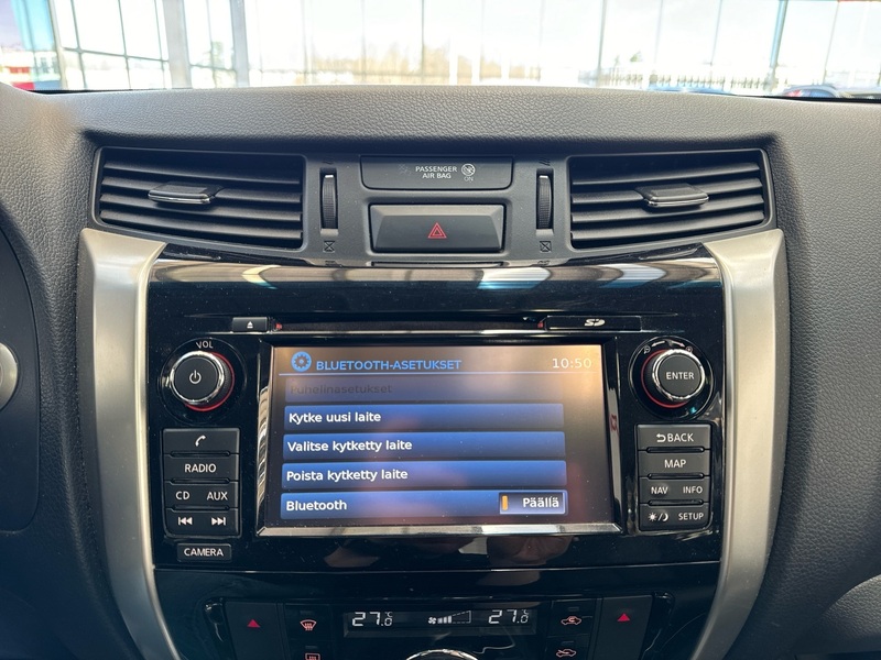 Nissan Navara vaihtoauto