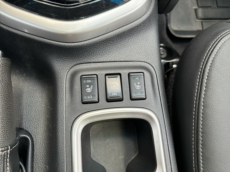 Nissan Navara vaihtoauto