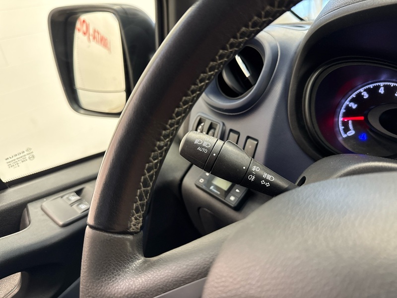 Opel Vivaro vaihtoauto