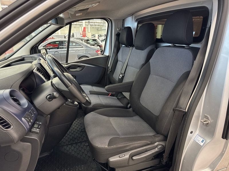 Opel Vivaro vaihtoauto