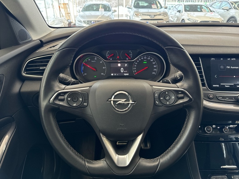Opel Grandland X vaihtoauto