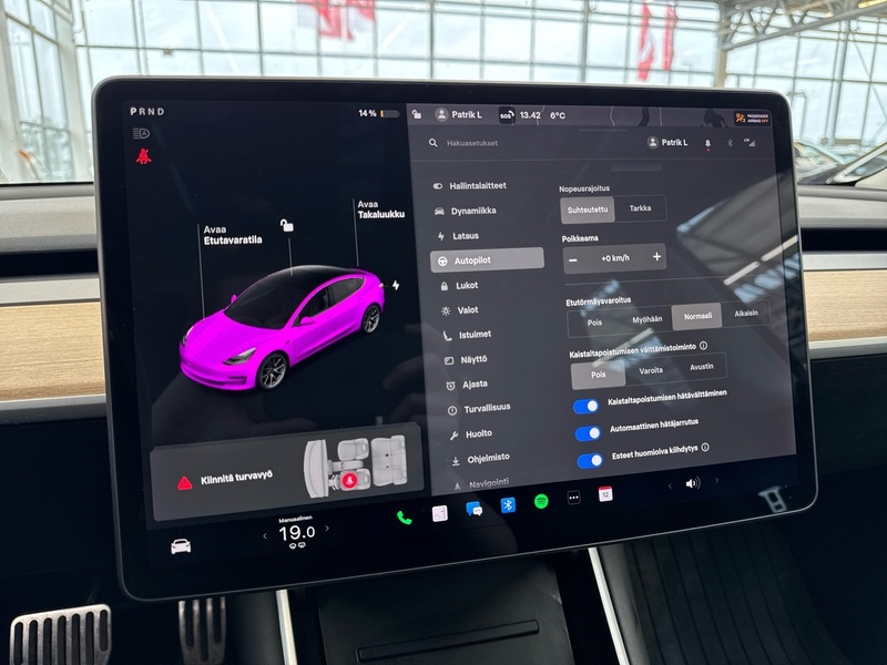 Tesla Model 3 vaihtoauto