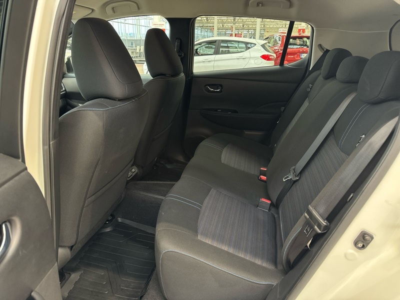 Nissan Leaf vaihtoauto