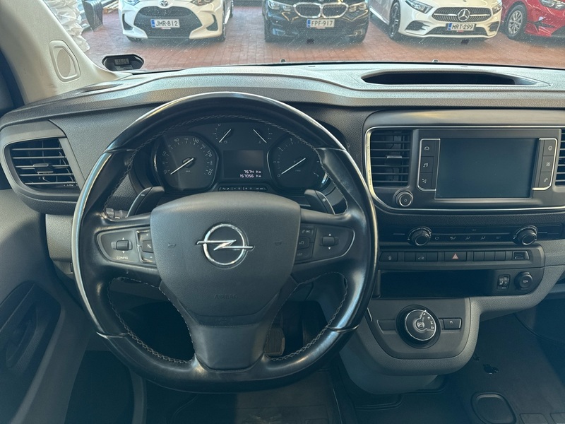 Opel Vivaro vaihtoauto