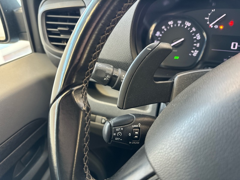 Opel Vivaro vaihtoauto