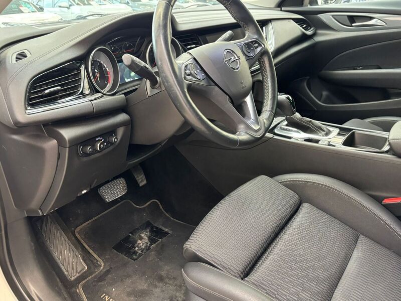 Opel Insignia vaihtoauto