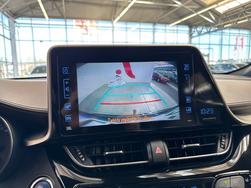 Toyota C-HR vaihtoauto