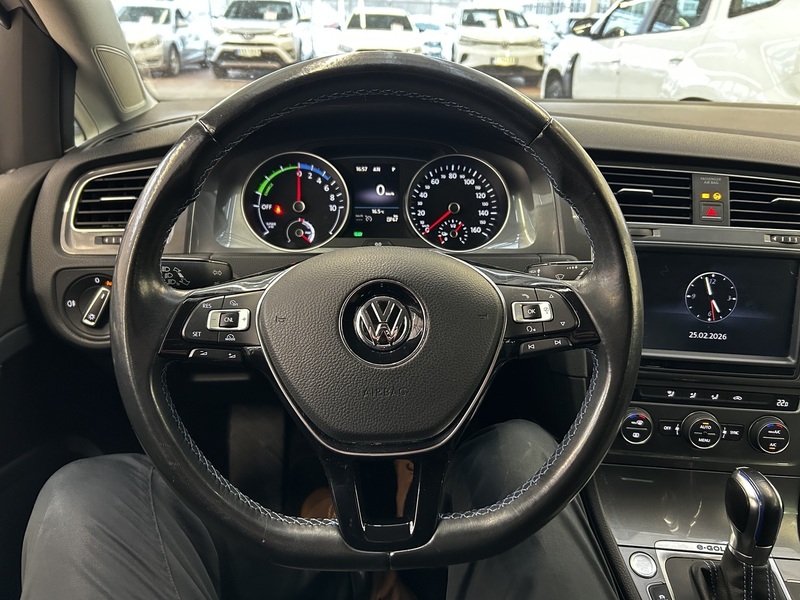 Volkswagen Golf vaihtoauto