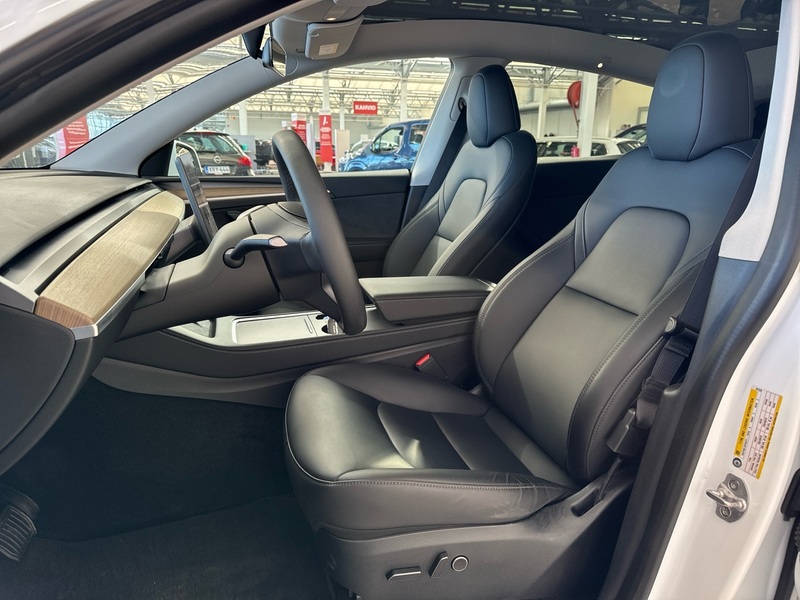 Tesla Model Y vaihtoauto