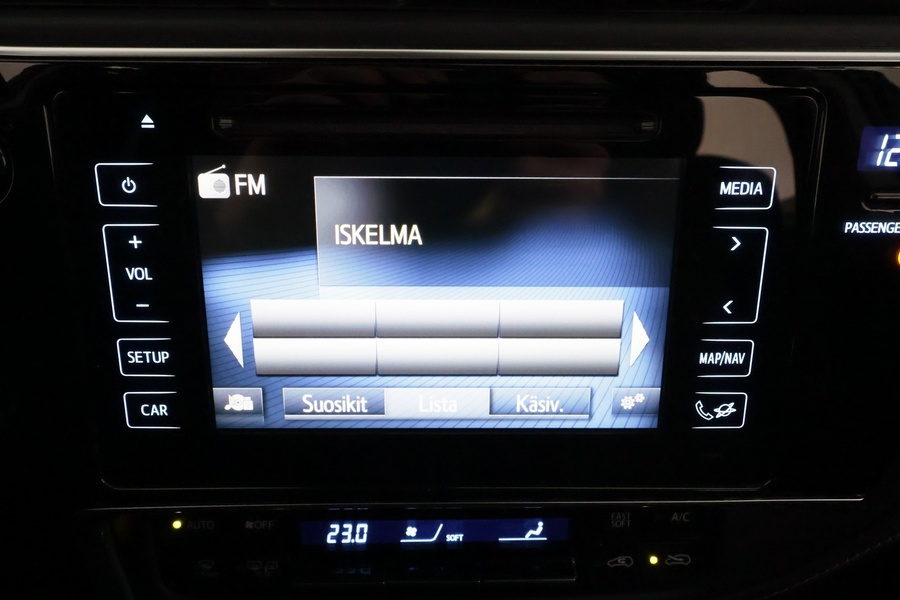 Toyota Auris vaihtoauto