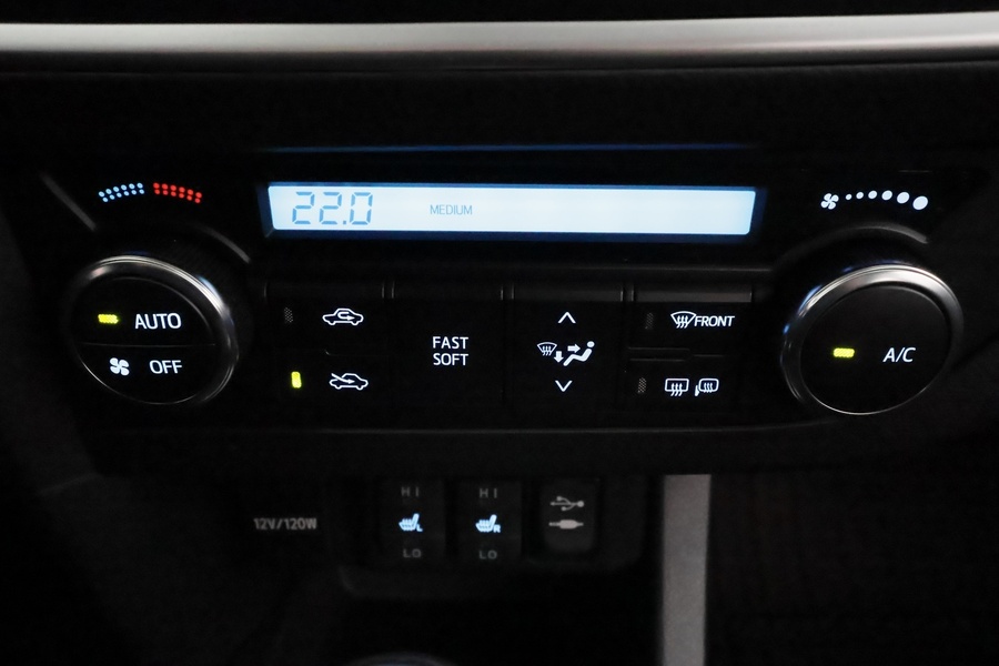 Toyota Auris vaihtoauto