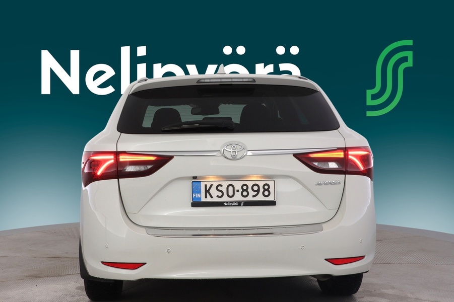 Toyota Avensis vaihtoauto