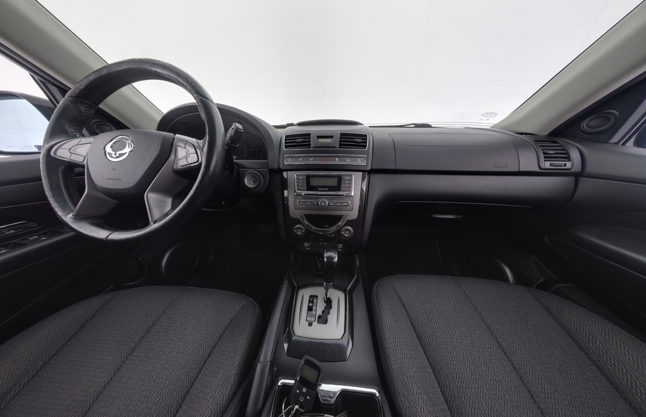 SsangYong Rexton vaihtoauto