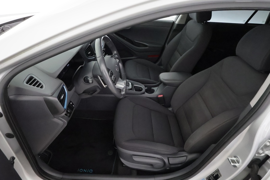 Hyundai IONIQ hybrid vaihtoauto