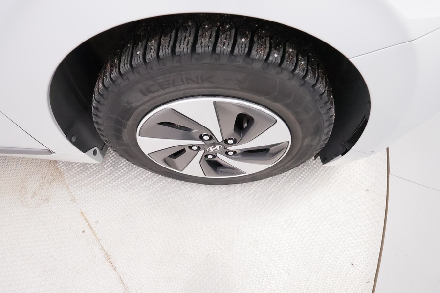 Hyundai IONIQ hybrid vaihtoauto