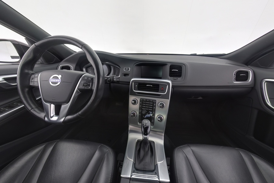 Volvo V60 Cross Country vaihtoauto