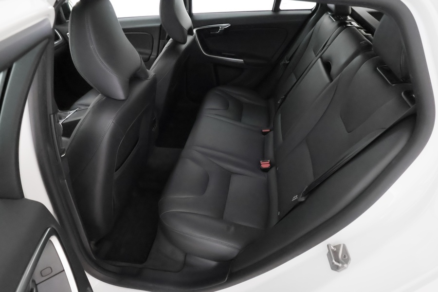 Volvo V60 Cross Country vaihtoauto