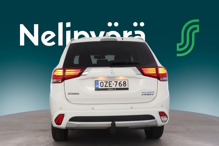 Mitsubishi Outlander PHEV vaihtoauto