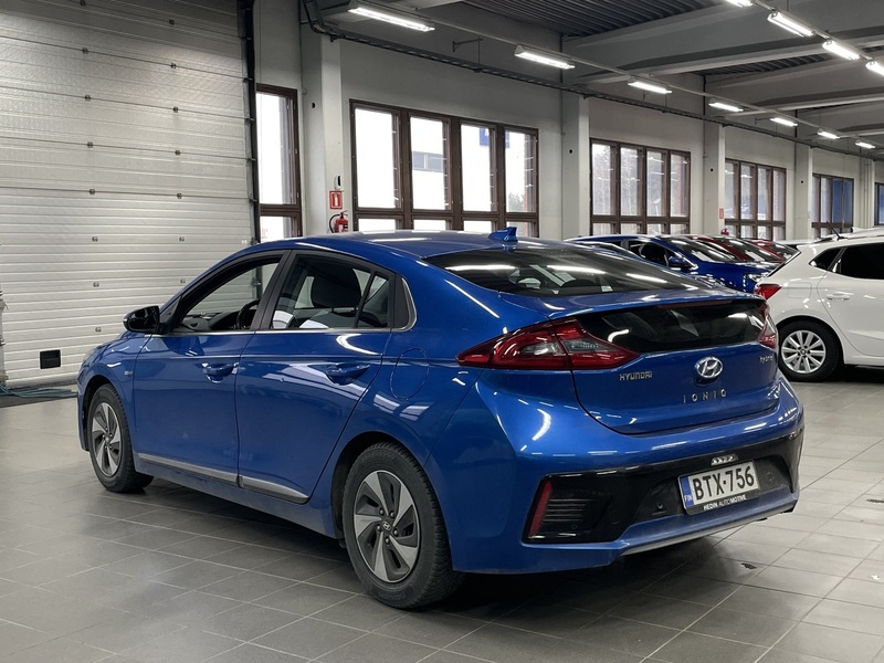 Hyundai IONIQ hybrid vaihtoauto