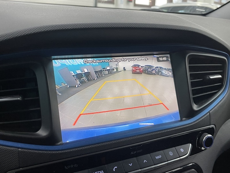 Hyundai IONIQ hybrid vaihtoauto