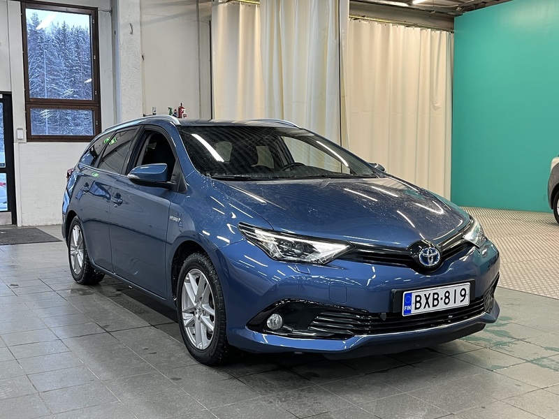Toyota Auris vaihtoauto