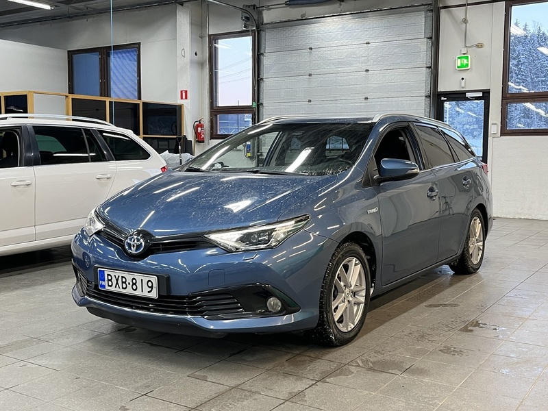 Toyota Auris vaihtoauto
